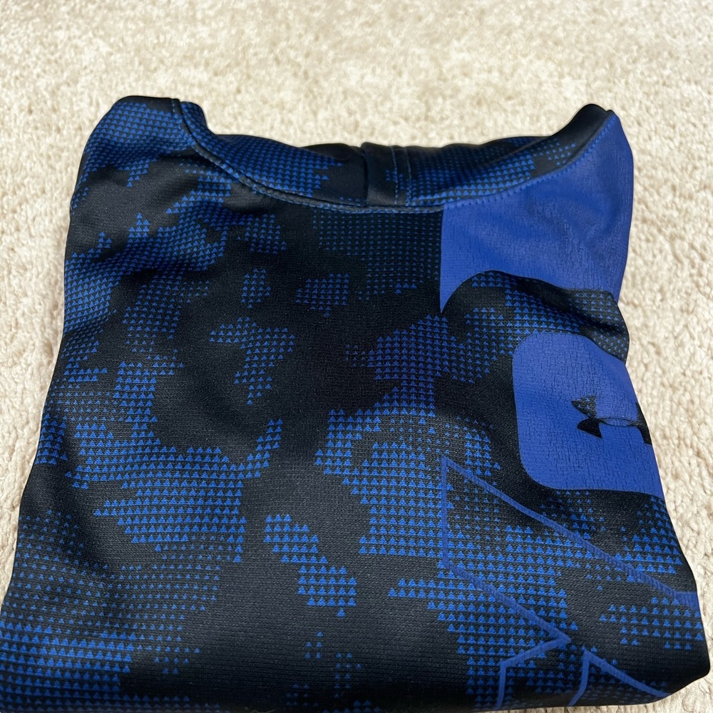Boys Under Armour hoodie.
